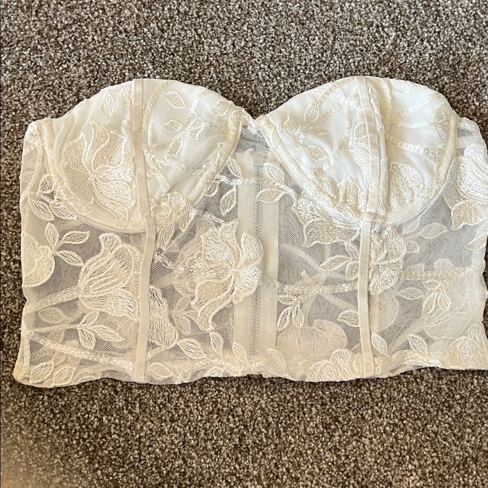 Reverse Cream Lace Floral Top